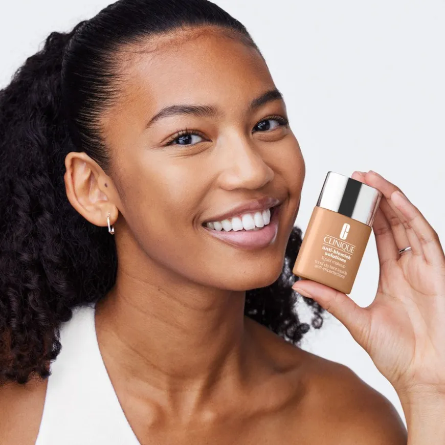 Anti-Blemish Solutions Liquid Makeup Wn 125 Mahogany 30ml