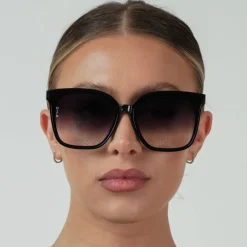 Betty Black/Smoke Fade