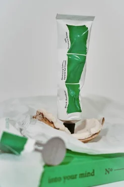 Black Bamboo Nourishing Calming Hand & Nail Cream 50ml