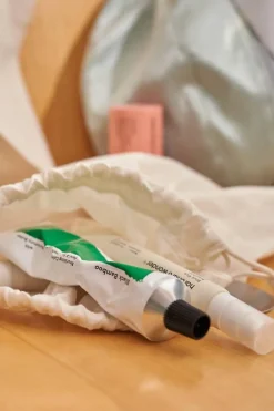 Black Bamboo Nourishing Calming Hand & Nail Cream 50ml