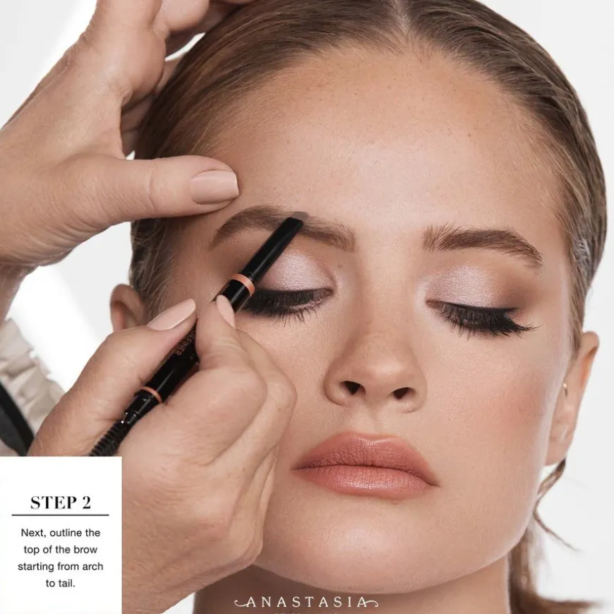 Brow Definer Ash Brown 0,2g