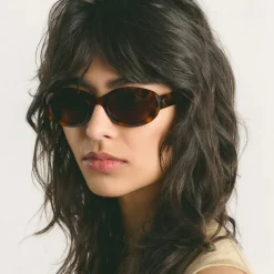 Carpi Tortoise Brown