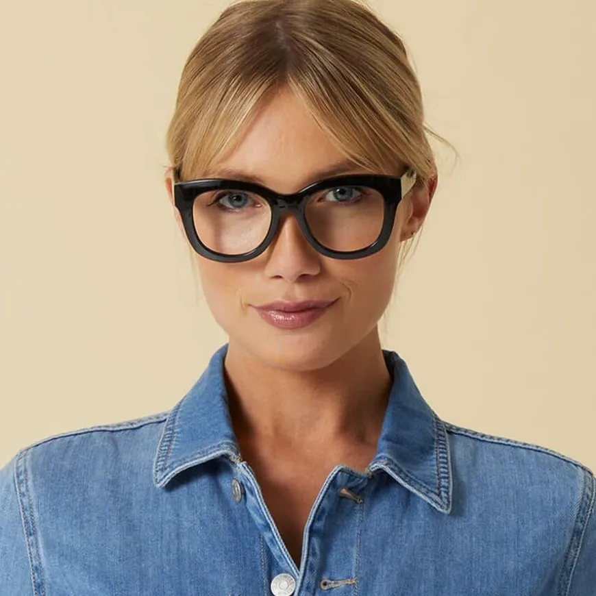 Center Stage Focus Black Strength 1.0