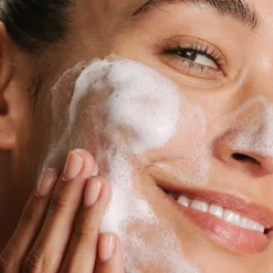 Clear Start Breakout Clearing Foaming Wash 295ml