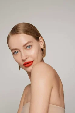 Colorluxe Hydrating Cream Lipstick Poppy 2g