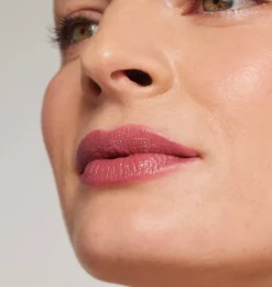 Colorluxe Hydrating Cream Lipstick Rosebud 2g