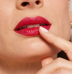 Colorluxe Hydrating Cream Lipstick Candy Apple 2g