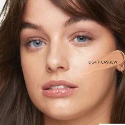 Complexion Rescue Brightening Concealer SPF25 Light Cashew 10ml
