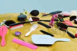 D83 The Paddle Brush Black