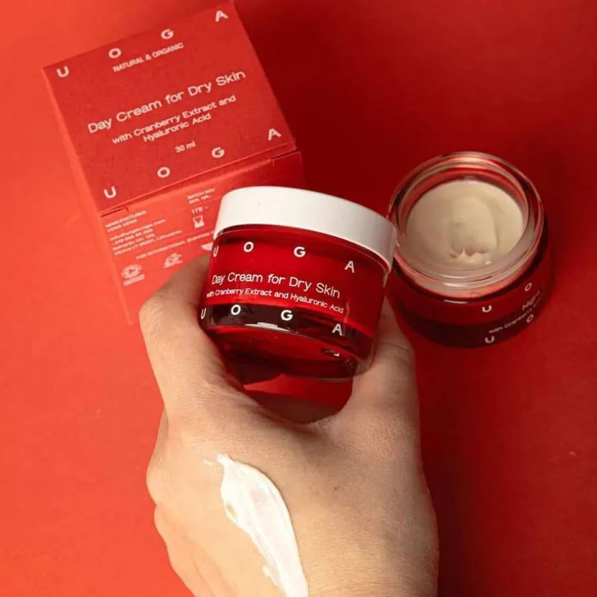 Day Cream For Dry And Normal Skin With Cranberry Extract And Hyaluronic Acid 30ml