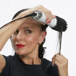 Duet Blow Dry 2 in 1 Hair Dryer Brush White