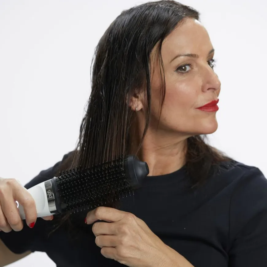 Duet Blow Dry 2 in 1 Hair Dryer Brush White