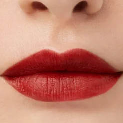 Full On Plumping Lipstick Matte Red Hot 4,2ml