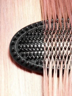 Glide Smoothing Hot Brush