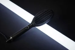 Glide Smoothing Hot Brush