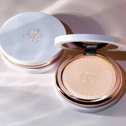 Glow Seeker Highlighter Enchanted 11g