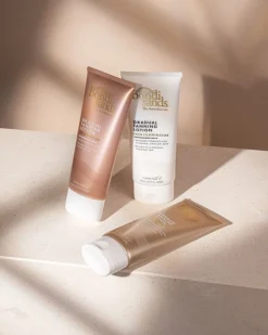 Gradual Tanning Lotion Tinted Skin Perfector 150ml