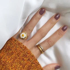 Green Nail Polish Rose Mountbatten 15ml