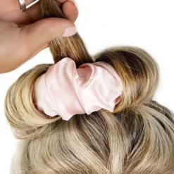 Heatless Curling Scrunchie