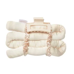 Heatless Curls in Mulberry Silk