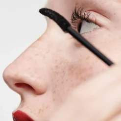 High Impact Zero Gravity Mascara #Black 8ml