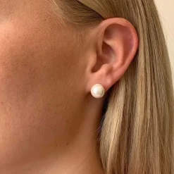 Laney Pearl Earring White 10mm