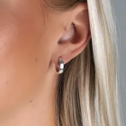 Lara Small Ear Ring Plain Silver Onesize