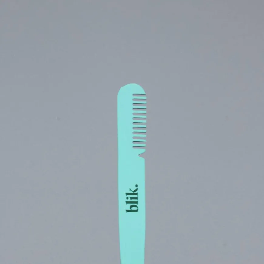 Lash Applicator With Comb