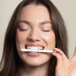 Lip Pencil Universally Flattering 5g