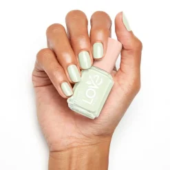 Love By Essie 220 Revive To Thrive 13,5ml