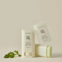 Matte Sun Stick Mugwort + Camelia SPF 50+ PA++++ 18g