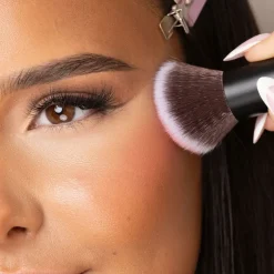No. 7 Angled Blush Brush