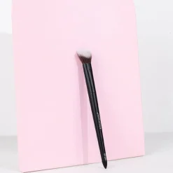 No. 25 Brightening Concealer Brush