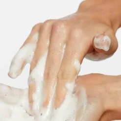 Oil to Foam Total Cleanser 250ml