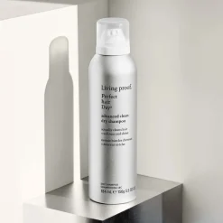 Perfect Hair Day Advanced Clean Dry Shampoo 198ml