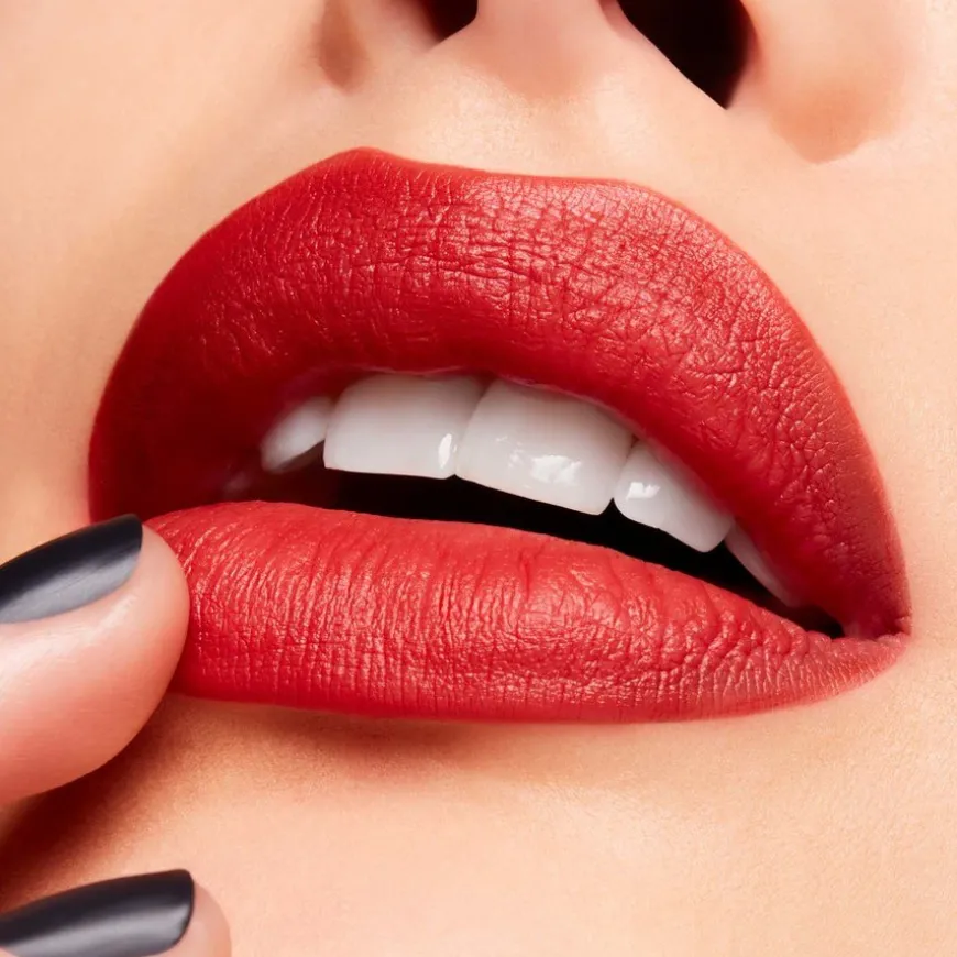 Powder Kiss Velvet Blur Slim Stick Devoted To Chili 2g