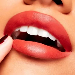 Powder Kiss Velvet Blur Slim Stick Devoted To Chili 2g