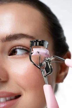 Pro Lash Curler With Comb