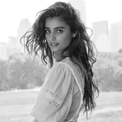 Romance Eau De Parfum 50ml