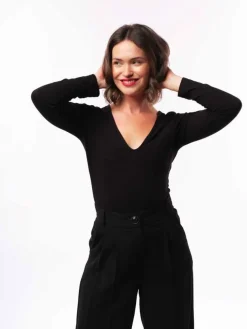 Salon One-Step Round Brush Dryer And Styler