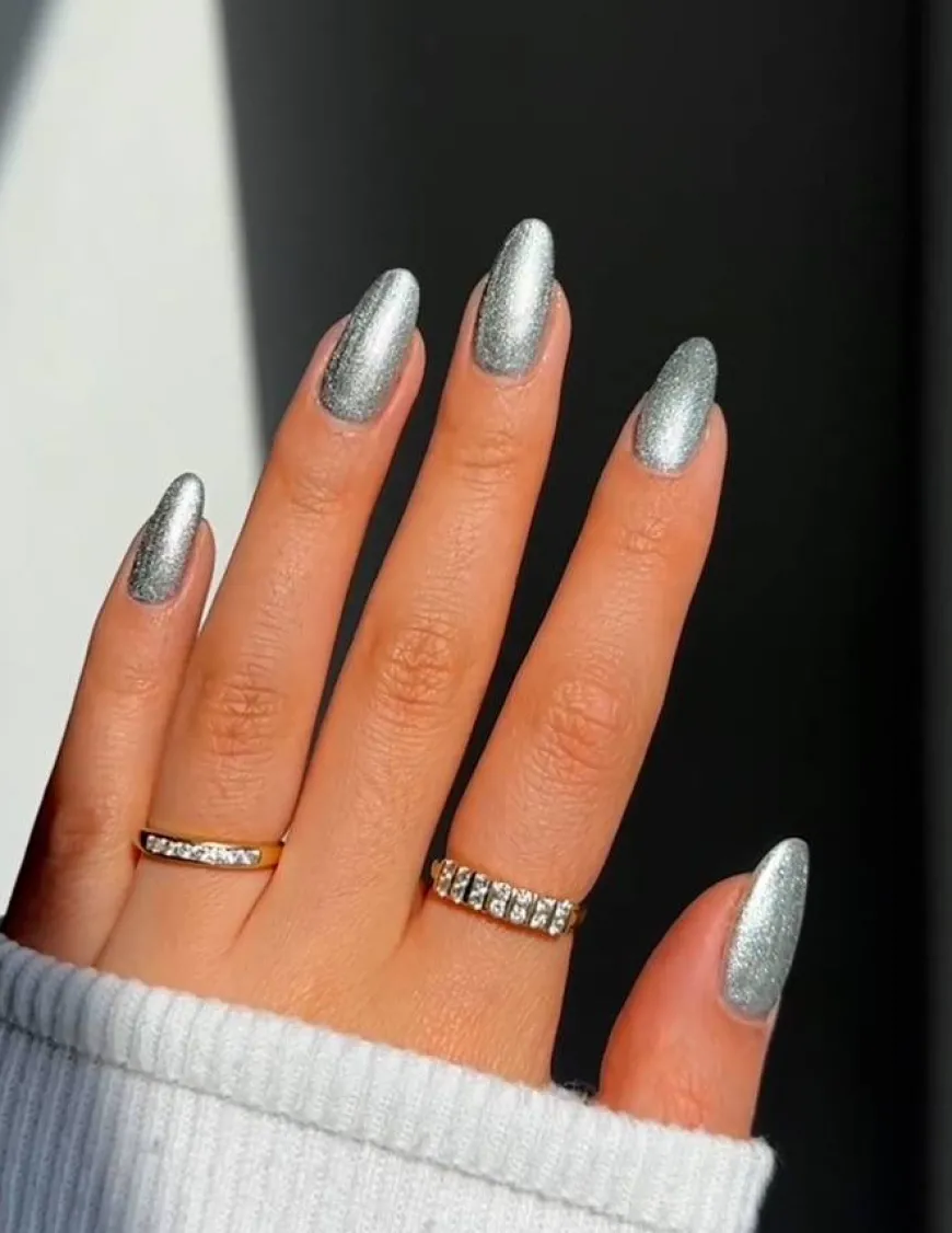 Single Gel Polish Silver Glow 10ml