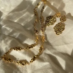 Sophia Earstuds Gold Plated 28mm