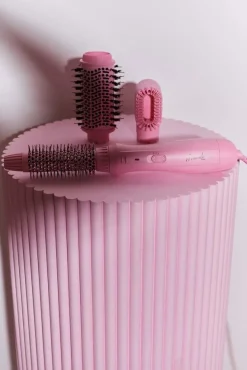 The Interchangable Blow Dry Brush