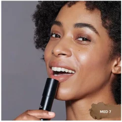 Tinted Blur Foundation Stick Nude 7 Medium 6,2g