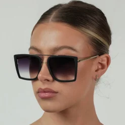 Velda Black/Smoke Fade