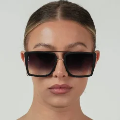 Velda Black/Smoke Fade