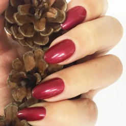 VINYLUX Long Wear Polish Red Baroness #139 15ml