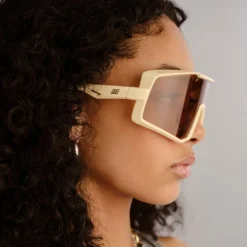 Vulture Ivory With Light Brown Mono Lens