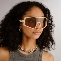 Vulture Ivory With Light Brown Mono Lens