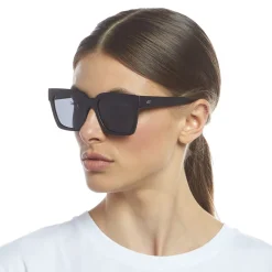 Weekend Riot Matte Black With Polarised Smoke Mono Lens